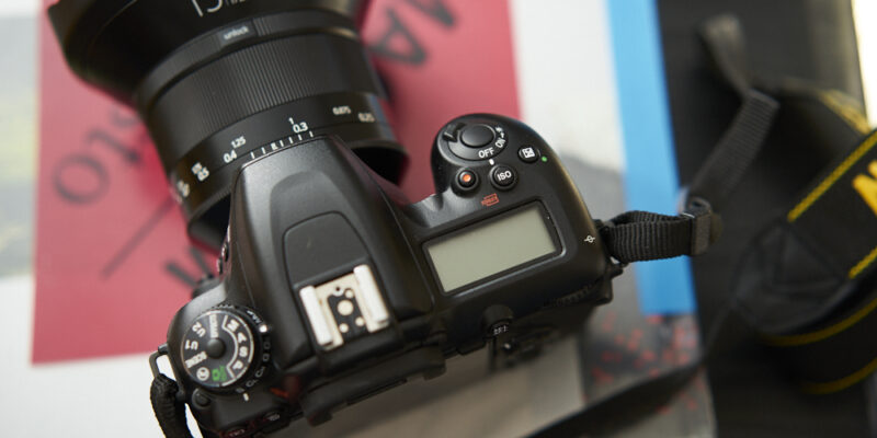 It’s Official: Compact Cameras Outsell Mirrorless