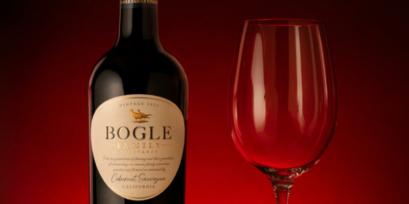 Photographic studio lighting technique: Glass