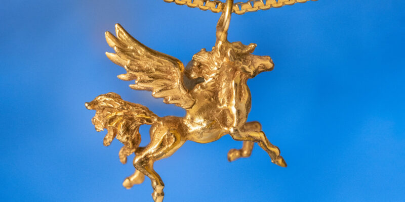 Commercial photography technique: Lighting jewelry